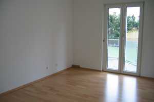 Helle 3 Zimmerwohnung mit  Balkon , Blick ins Grüne  – Stuttgart – Vorschaubild 4