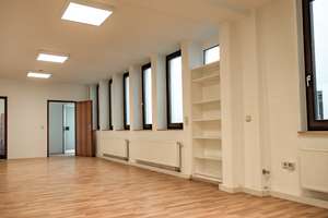 Komplettes Hinterhaus mit 2 Etagen (100qm) – Gutenbergstrasse 3, 70176 Feuersee, Stuttgart – Vorschaubild 4