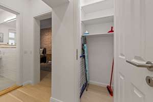 Luxurious, freshly renovated 4 room apartment in Prenzlauer Berg in the heart of Berlin – Die vollständige Adresse der Immobilie erhältst du vom Anbieter., 10405 Prenzlauer Berg, Berlin – Vorschaubild 25