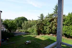 Neues Laminat / Balkon / Bad mit Dusche / im Dachgeschoss – Mosenstr. 9, 9130 Chemnitz – Vorschaubild 1