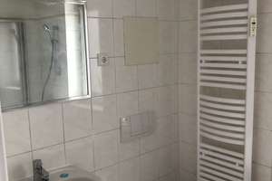 Frisch renovierte 4-Raumwohnung mit Balkon zu vermieten - auf Wunsch mit neuer Einbauküche! – zöllnerplatz 24, 9113 Schloßchemnitz, Chemnitz – Vorschaubild 9