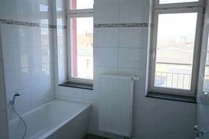 2 Zimmer Wohnung im 3. OG mit Balkon in Pempelfort – Die vollständige Adresse der Immobilie erhältst du vom Anbieter., 40477 Pempelfort, Düsseldorf – Vorschaubild 2