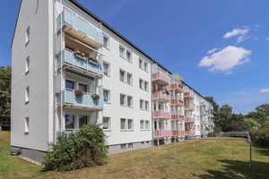 So weit das Auge reicht... Wohnung mit interessanter Fernsicht – Heinrich-Beck-Straße 79, 9112 Chemnitz – Vorschaubild 1