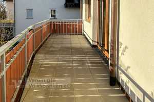 MODERNES 3-FAMILIENHAUS MIT ZWEI GARAGEN UND SOLAR! – Reutlingen (Kreis) – Vorschaubild 4