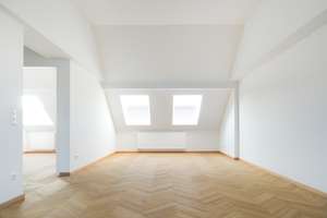 Dachwohnung in schickem Denkmal, mit Aufzug, in zentraler Lage von Dresden-Plauen. – F.-C.-Weiskopf-Platz 2, 1187 Plauen (Stadtteil), Dresden – Vorschaubild 5