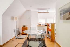 Schöne 2,5 Zimmer Dachgeschosswohnung in Berlin, Charlottenburg – Brombeerweg na, 14052 Westend, Berlin – Vorschaubild 4
