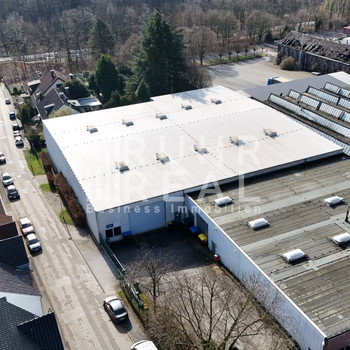 Gepflegte Hallenfläche in Solingen | ebenerdiges Rolltor | Büroflächen | exklusiv über RUHR REAL