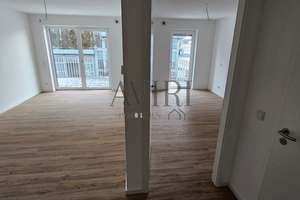 großes 2-Zimmer-Apartment mit schönem Balkon - Bereit für Ihren Erstbezug!