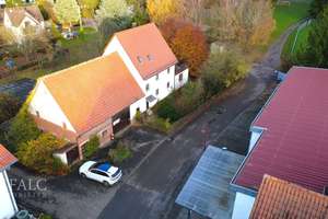 Viel Fläche, noch mehr Möglichkeiten! 3-Stöckiges Landhaus mit XXL Scheune - FALC Immobilien – Eichstraße 25, 74182 Obersulm – Vorschaubild 3