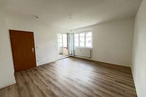 Renovierte 2 Zimmer Wohnung inkl. EBK | Balkon