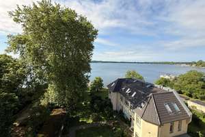 Wo Berlin aufs Wasser trifft – "Neubau"-Penthouse am Müggelsee mit einem Bootsplatz – Die vollständige Adresse der Immobilie erhältst du vom Anbieter., 12587 Friedrichshagen, Berlin – Vorschaubild 3