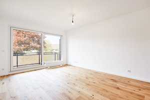 Hochwertig modernisiertes Zuhause mit Sonnenbalkon und Tiefgarage – Düsseldorf – Vorschaubild 4