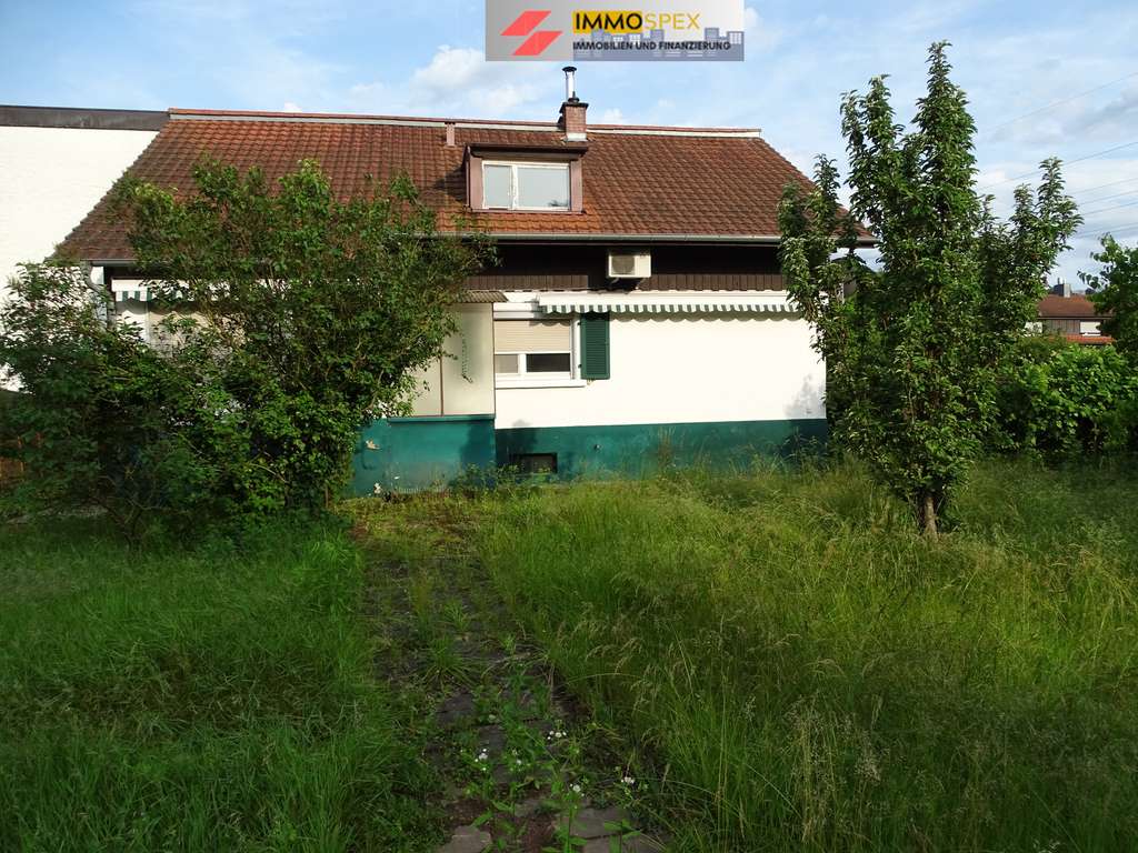 Sanierungsbedürftiges Haus mit großem Potential sehr günstig!