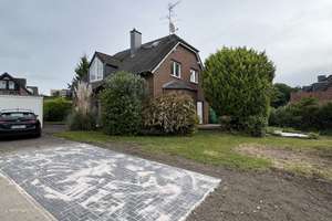 Großes Einfamilienhaus mit Garage und weiteren Parkplätzen in Schlebusch / Steinbüchel (ruhige Lage) – Die vollständige Adresse der Immobilie erhältst du vom Anbieter., 51375 Steinbüchel, Leverkusen – Vorschaubild 8