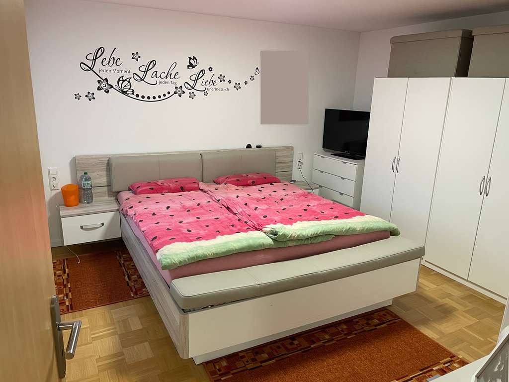 Immobilie in Flein - Flein: Großzügige 4,5 Zimmer Wohnung mit Einzelgarage und EBK - Bild 3