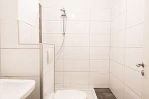 Kapitalanlage: sanierte 71 m² im Hochparterre mit Balkon und PKW-Stellplatz - VERMIETET – Die vollständige Adresse der Immobilie erhältst du vom Anbieter., 44869 Höntrop, Bochum – Vorschaubild 2