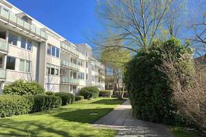 HH-EPPENDORF : 2-ZIMMER-ENDETAGE  MIT TIEFGARAGENSTELLPLATZ UND GROßER SÜD-WEST TERRASSE, VERMIETET!