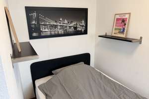 Vollständig möbliert inkl. WLAN, TV & Strom. Wohnung mit großer Terrasse in Poppelsdorf – Sebastianstrasse 28, 53115 Poppelsdorf, Bonn – Vorschaubild 7