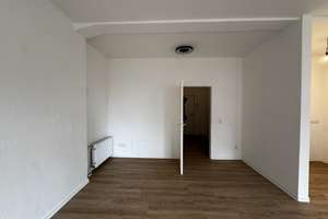 Helle großzügige Wohnung mit idealer Lage – Schmidtstedter Straße 28, 99084 Altstadt, Erfurt – Vorschaubild 7