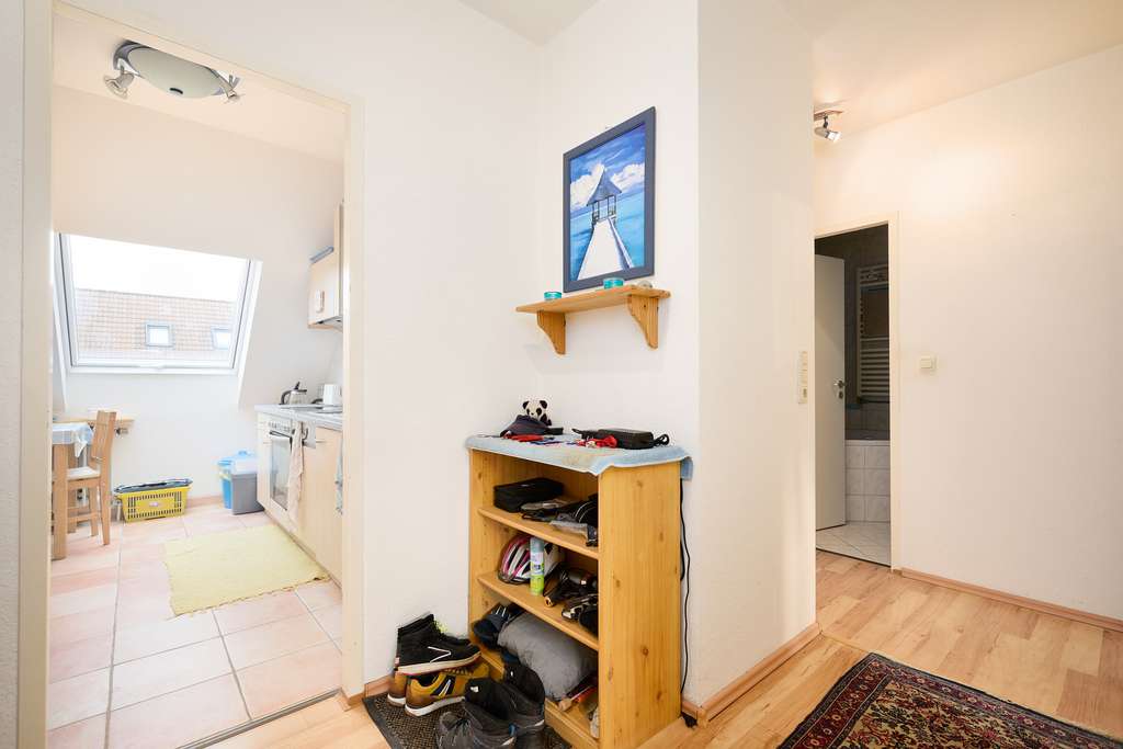 Immobilie in Mönkeberg - 🏡 Solide Eigentumswohnung 🌿 mit traumhaftem Blick ins Grüne, Mönkeberg - Bild 2