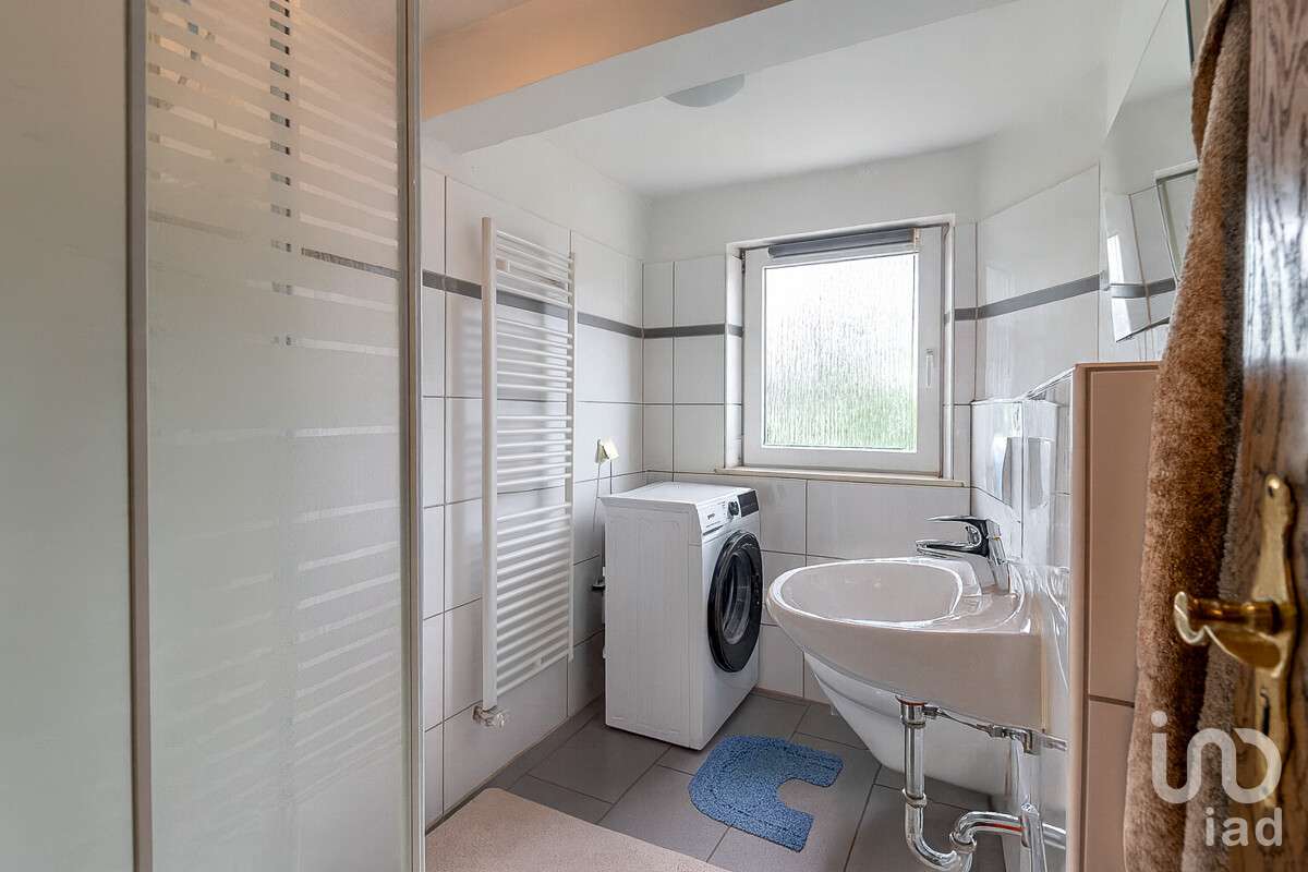 Immobilie in Großkrotzenburg - Viel Platz und sichere Mieteinnahmen - Zweifamilienhaus in Großkrotzenburg - Bild 0