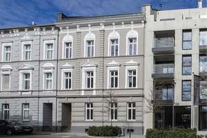 5 Zimmer-Wohnung in frisch saniertem Gründerzeithaus