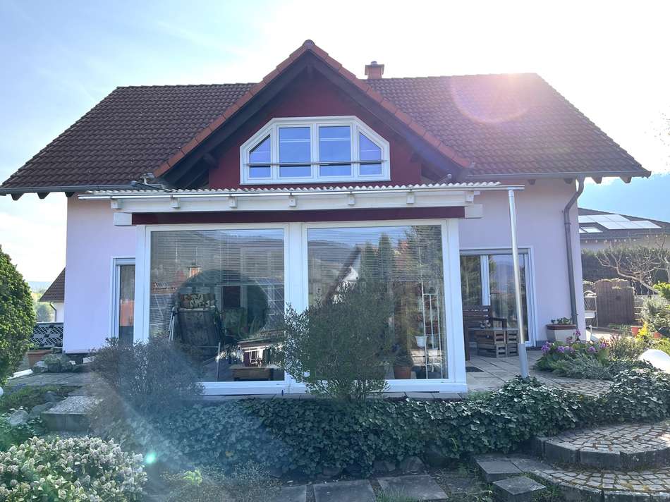 Rückansicht mit Wintergarten