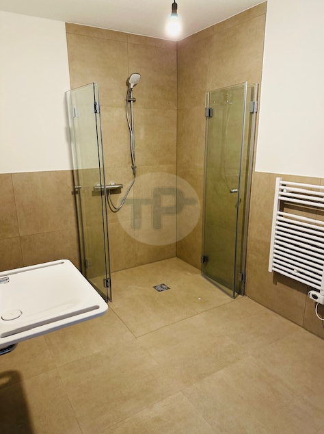 Immobilie in Hauzenberg - LETZTE EINHEIT NOCH FREI!
BETREUTES WOHNEN IN EINER BARRIEREFREIEN PENTHOUSE WOHNUNG 
 - Bild 0