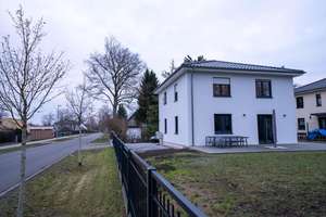 Moderne Stadtvilla (Baujahr 2019) mit hochwertiger Ausstattung in FredersdorfVogelsdorf – Die vollständige Adresse der Immobilie erhältst du vom Anbieter., 15370 Fredersdorf-Vogelsdorf – Vorschaubild 11