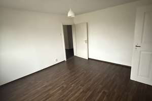 Solides Mehrfamilienhaus mit 4 Einheiten | 494 m² | Baujahr 1970 | Ruhige Lage in Scheinfeld – Würzburger Straße 13, 91443 Scheinfeld – Vorschaubild 7