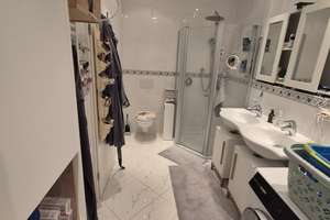 Ihr Zuhause im Grünen: Hochwertige Gartenwohnung mit Südwestterrasse in München-Lochhausen – Erlbachstraße 25a, 81249 Lochhausen, München – Vorschaubild 11