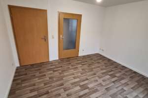Interessante, ebenerdige neu sanierte 2-Raum-Wohnung mit Terrasse im ruhigen Gartenhaus – Langer Weg 70, 39112 Sudenburg, Magdeburg – Vorschaubild 3