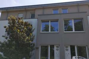 Moderne und lichtdurchflutete 3-Zimmer-Wohnung mit Balkon und Carport in Mönchengladbach-Dorthausen