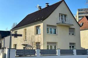 Von Privat, 1A-Lage am Kaiserleikreisel – Helle, neu renovierte 2-Zimmer-Wohnung mit Balkon