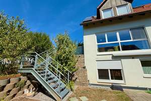Schöne DHH mit Einliegerwohnung, Garage und zwei Stellplätzen in Großhabersdorf – Die vollständige Adresse der Immobilie erhältst du vom Anbieter., 90613 Großhabersdorf – Vorschaubild 3