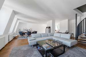 Charmante Maisonette-Wohnung mit Loftcharakter im Szenevirtel Medienhafen – Die vollständige Adresse der Immobilie erhältst du vom Anbieter., 40219 Unterbilk, Düsseldorf – Vorschaubild 2