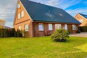 Traumhaftes Einfamilienhaus mit Einliegerwohnung in ruhiger Wohnlage von Nützen