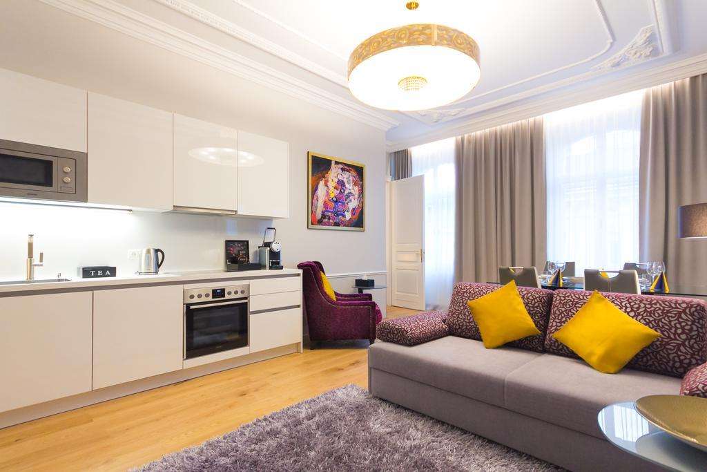 LUXURIÖS MÖBLIERTES SERVICED APARTMENT – VOTIVPARK