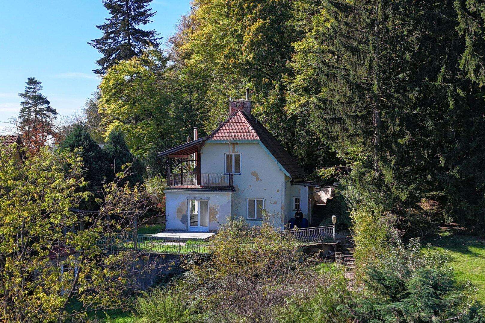 Bastlerhit! Althaus auf großem Grundstück in wunderschöner Aussichtslage