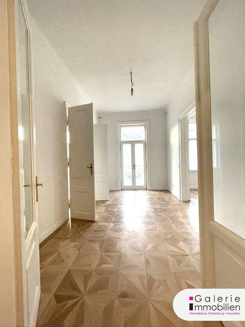 Erstbezug - traumhafte Etagenwohnung mit Loggia und Balkon