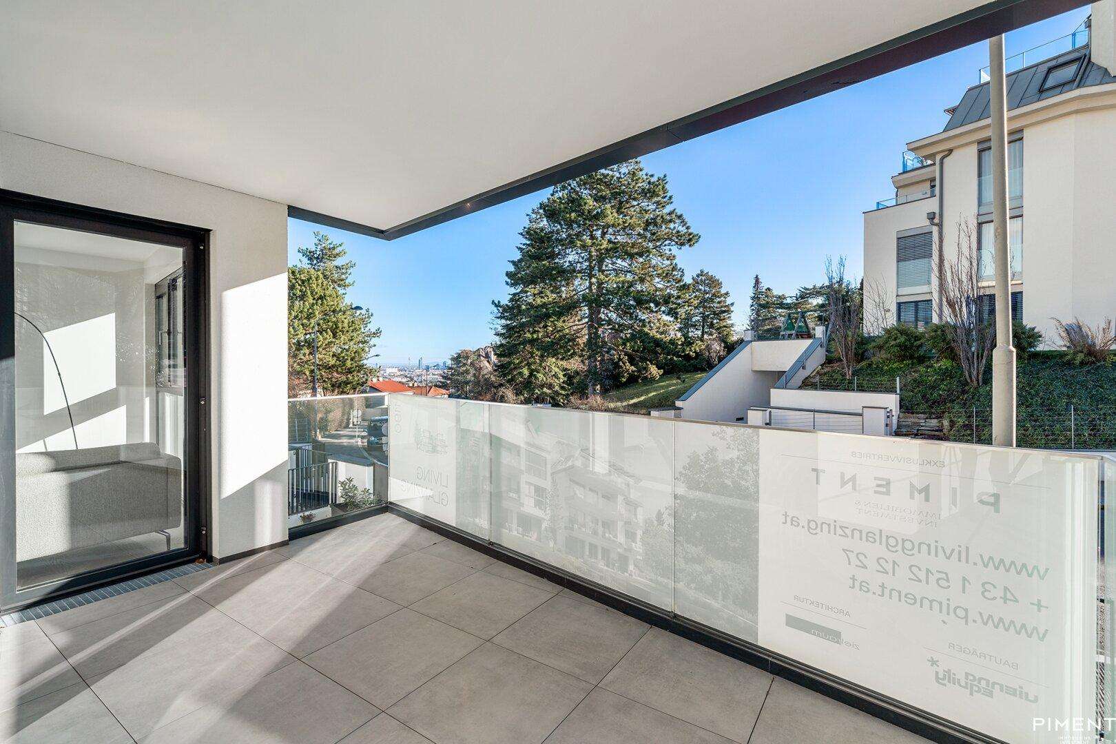 LIVING GLANZING - SÜDSEITIGE BALKONwohnung mit AUSSICHT