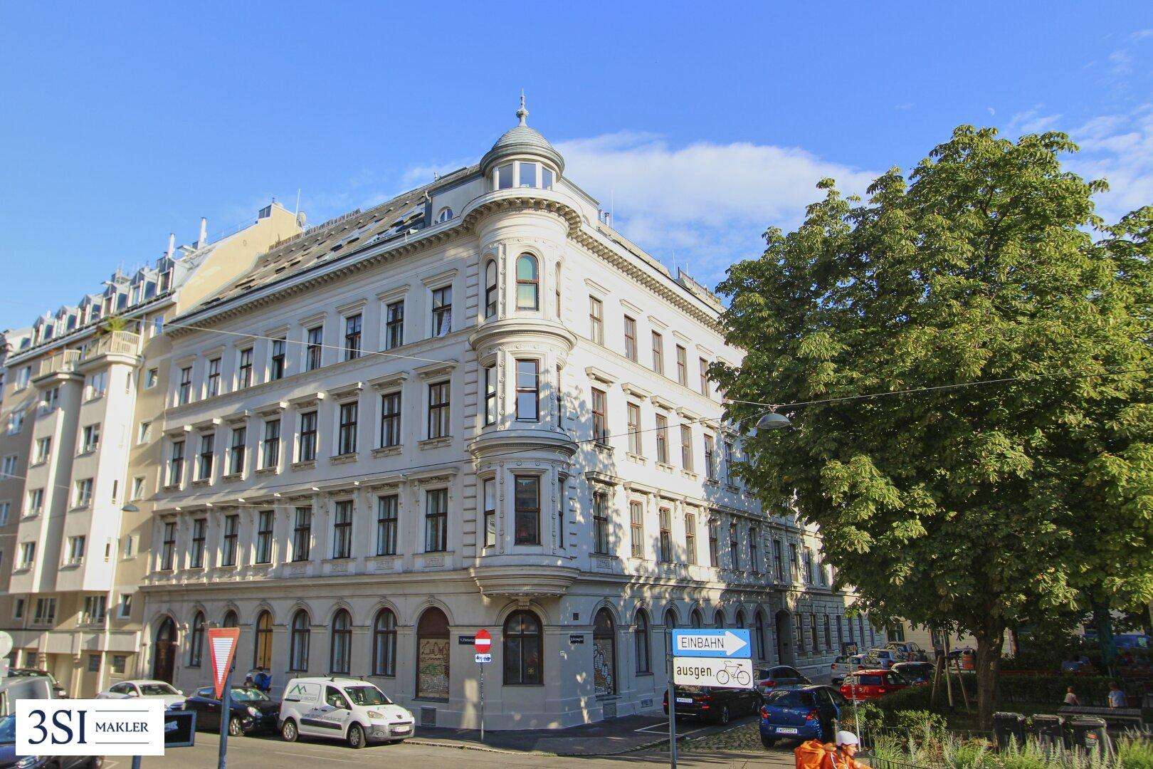 Wohnungspaket mit Planung zum Sanieren beim Bennoplatz