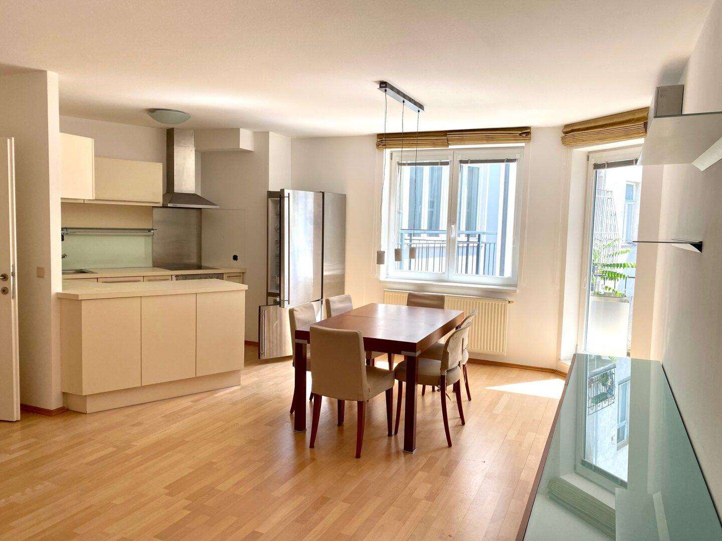 Moderne, ruhige Wohnung mit Balkon in bester Lage in der Josefstadt