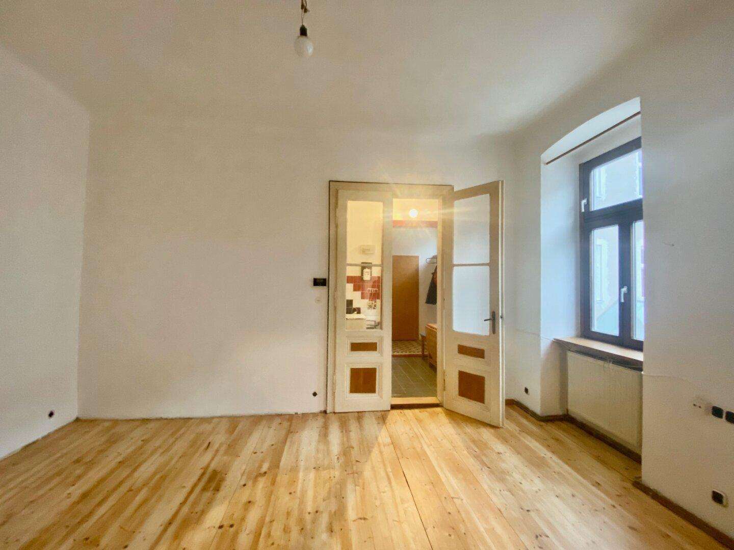 Provisionsfrei! Renovierungsbedürftige, ruhige 2 Zimmer Wohnung Nähe Ottakringerstrasse