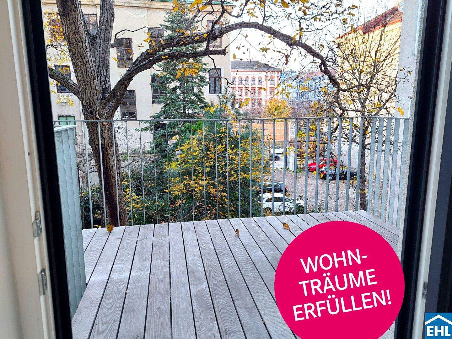 Entspannte Wohnatmosphäre: Wohnung mit Balkon zum Innenhof