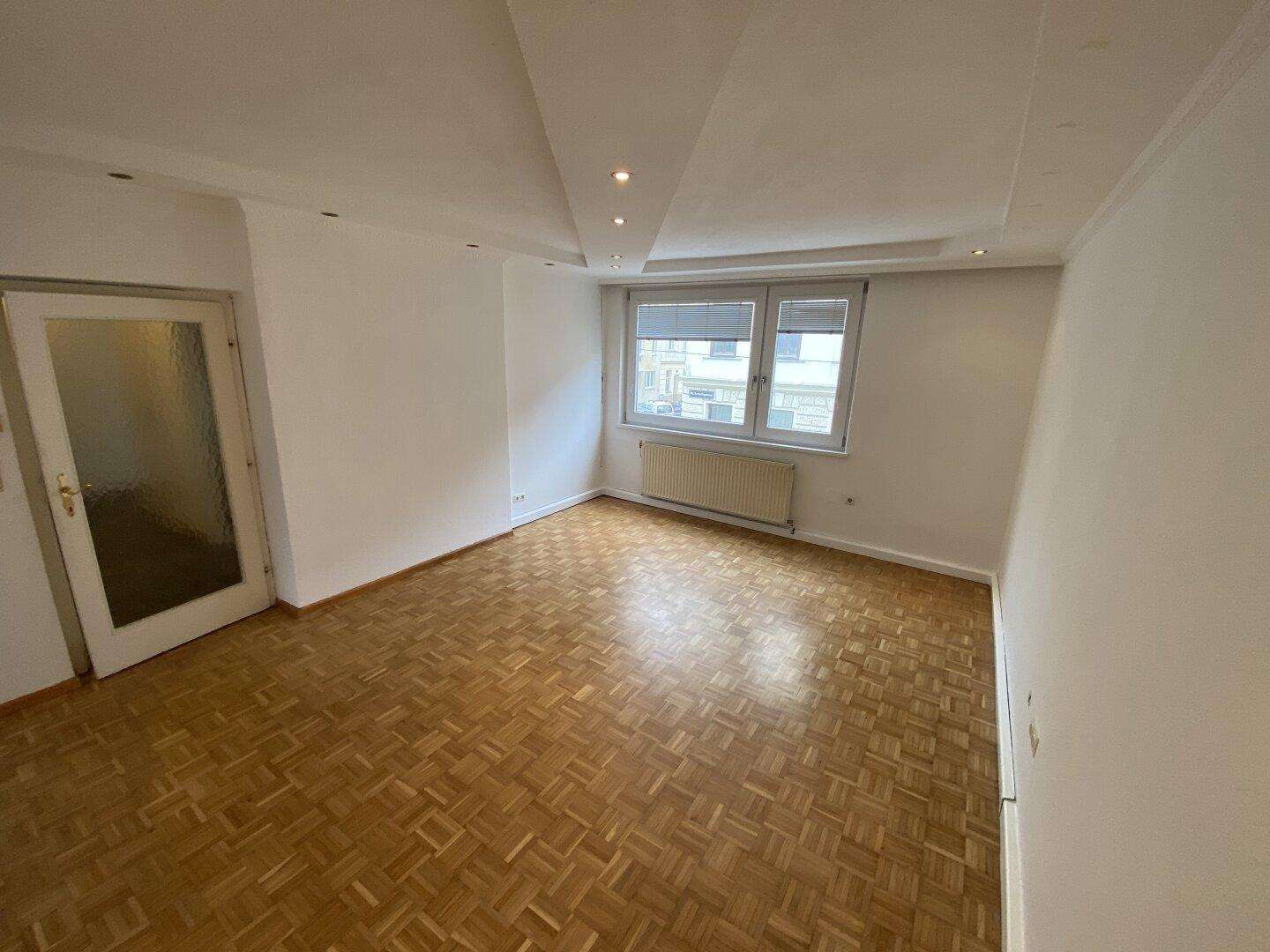 Gepflegte 2 Zimmer Wohnung mit Balkon