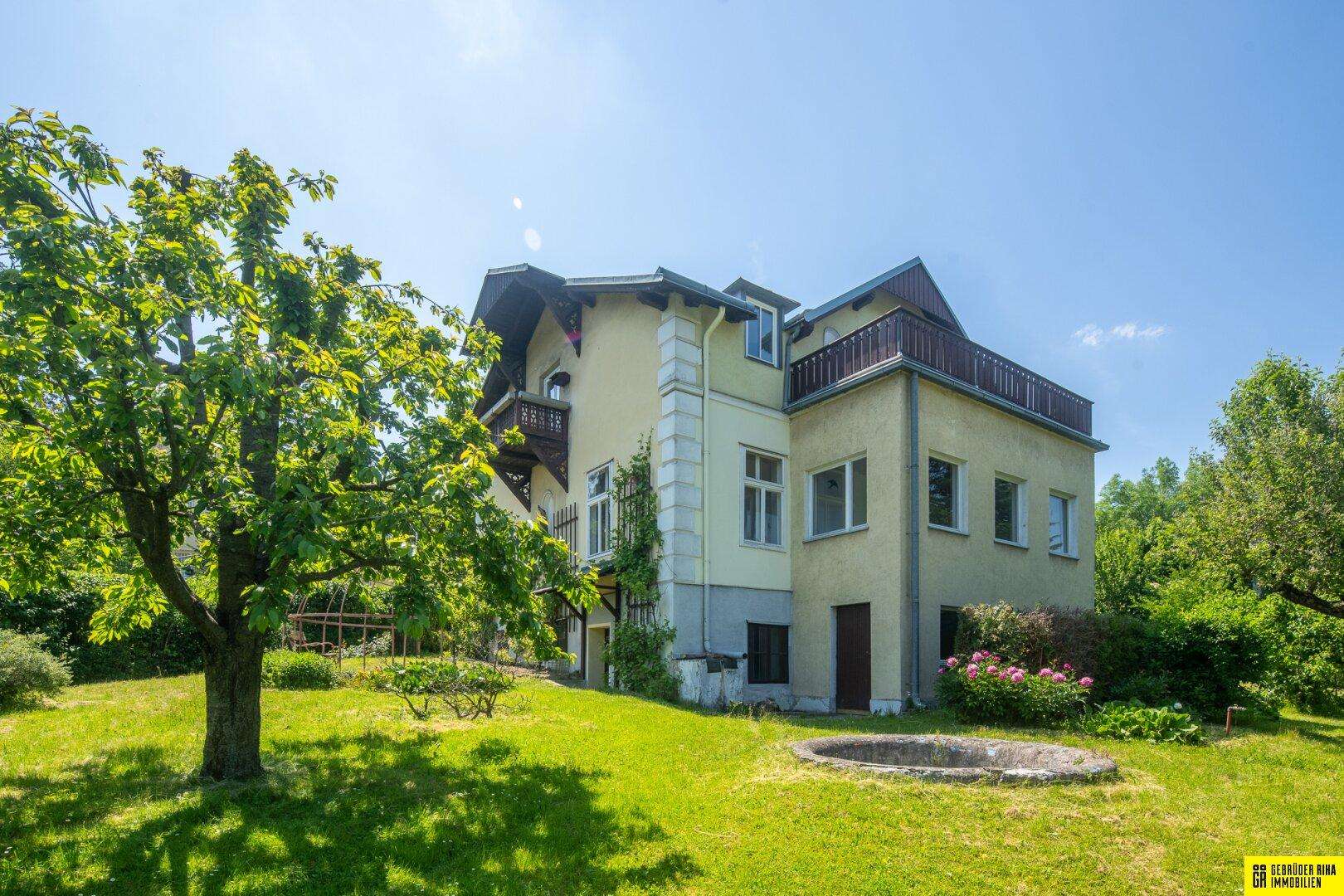 ALTBAUVILLA in exklusiver Lage am Heuberg, Traumgrundstück mit Aussicht