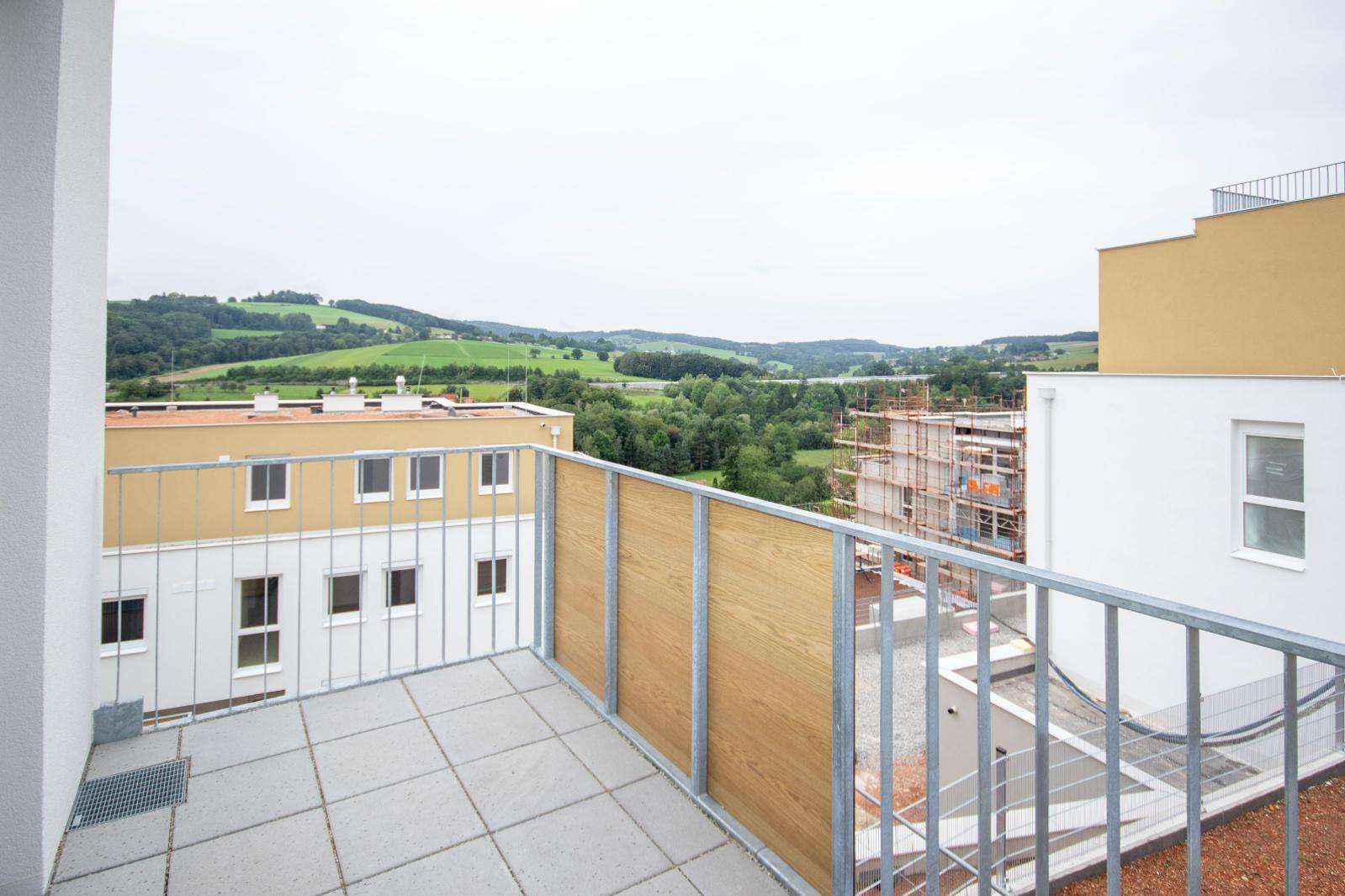 ERSTBEZUG: Wohnung plus Garage im wunderschöner Grünruhelage 