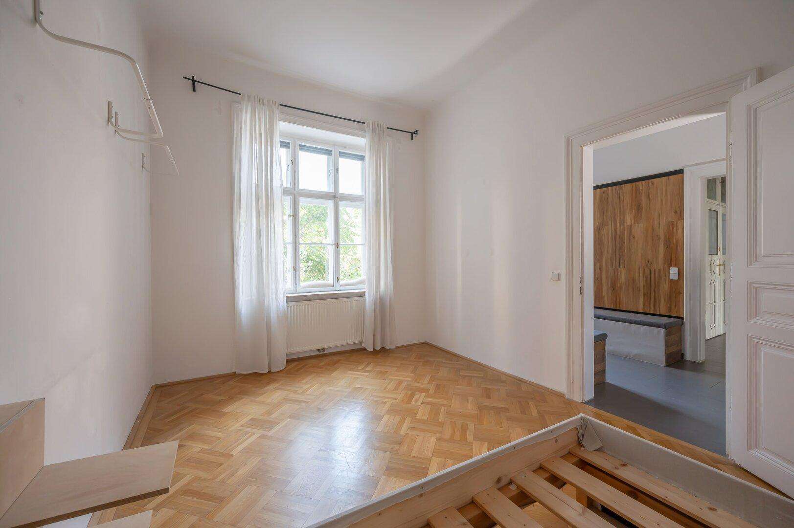 Mariahilferstraße 121A: Altbauwohnung im 2.OG (OHNE LIFT) mit perfekter Infrastruktur