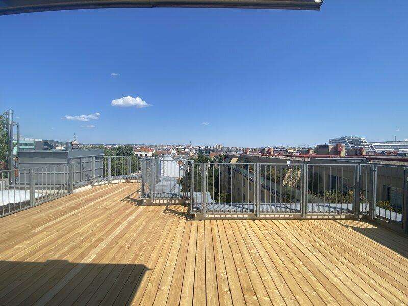 ZWISCHEN MEIDLINGER MARKT UND SCHLOSSPARK SCHÖNBRUNN, 4 ZIMMER, 57 m² DACHTERRASSE